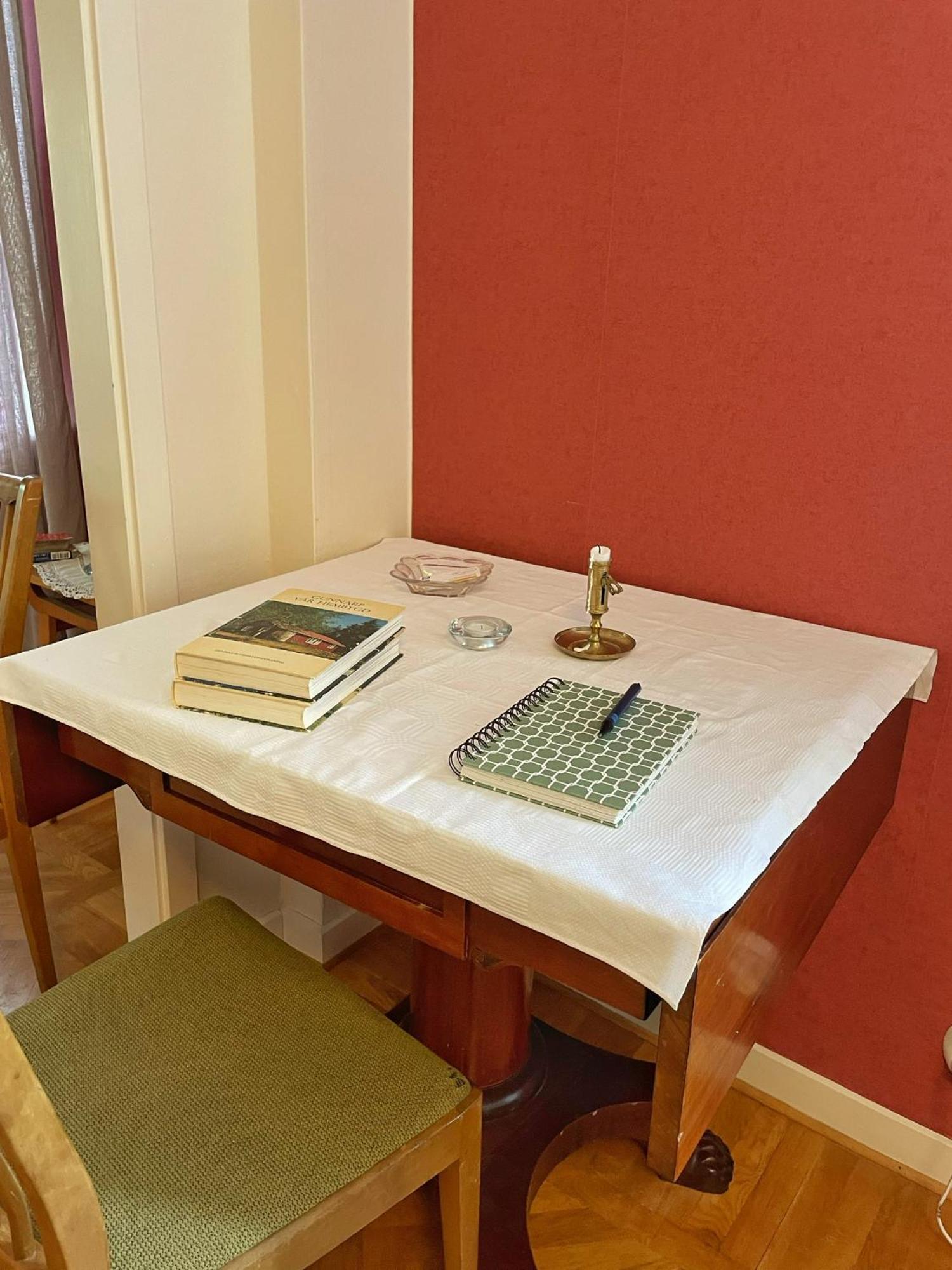 Viktors Affaershus Bed & Breakfast Atran Exterior photo